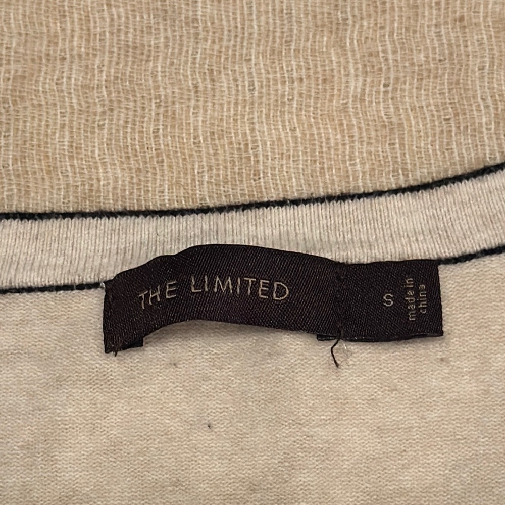 Cream Cardigan with Black Trim‎ and Bow Accents - Picture 5 of 7